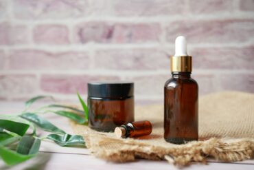 5 huiles essentielles efficaces pour apaiser naturellement le stress